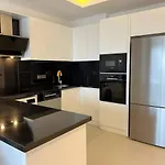 Salam 2 - Woman Pool - Experience Apartment *