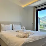 Apartment Salam 2 - Woman Pool - Experience