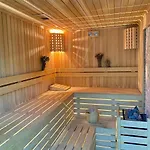 Salam 2 - Woman Pool - Experience Apartment
