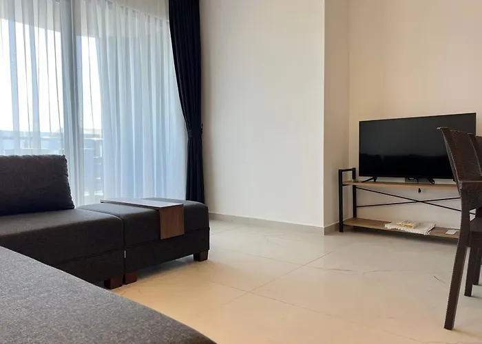 Salam 2 - Woman Pool - Experience Apartment