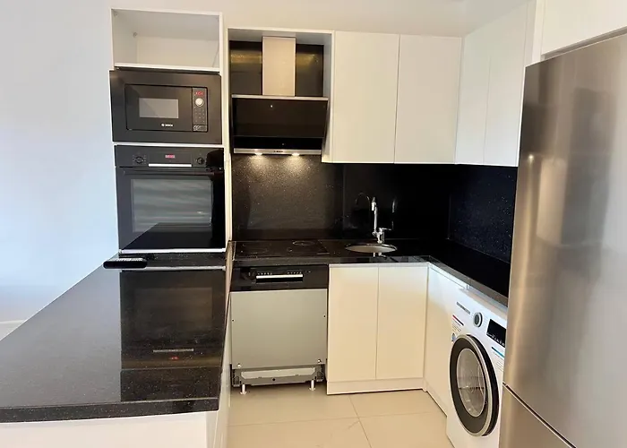 Salam 2 - Woman Pool - Experience Apartment