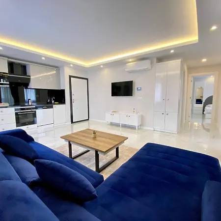 Apartment Salam 2 - Woman Pool - Experience