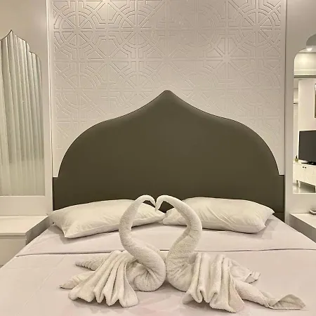 Apartment Salam 2 - Woman Pool - Experience