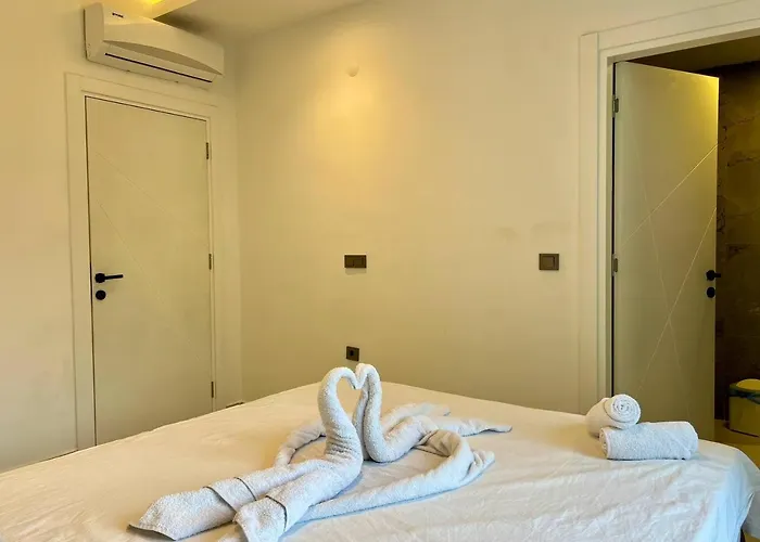 Salam 2 - Woman Pool - Experience